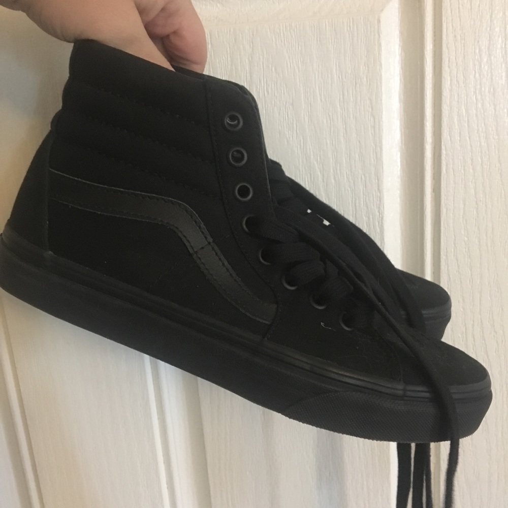 Vans nwot black on black Womens 7.5 Men’s 6